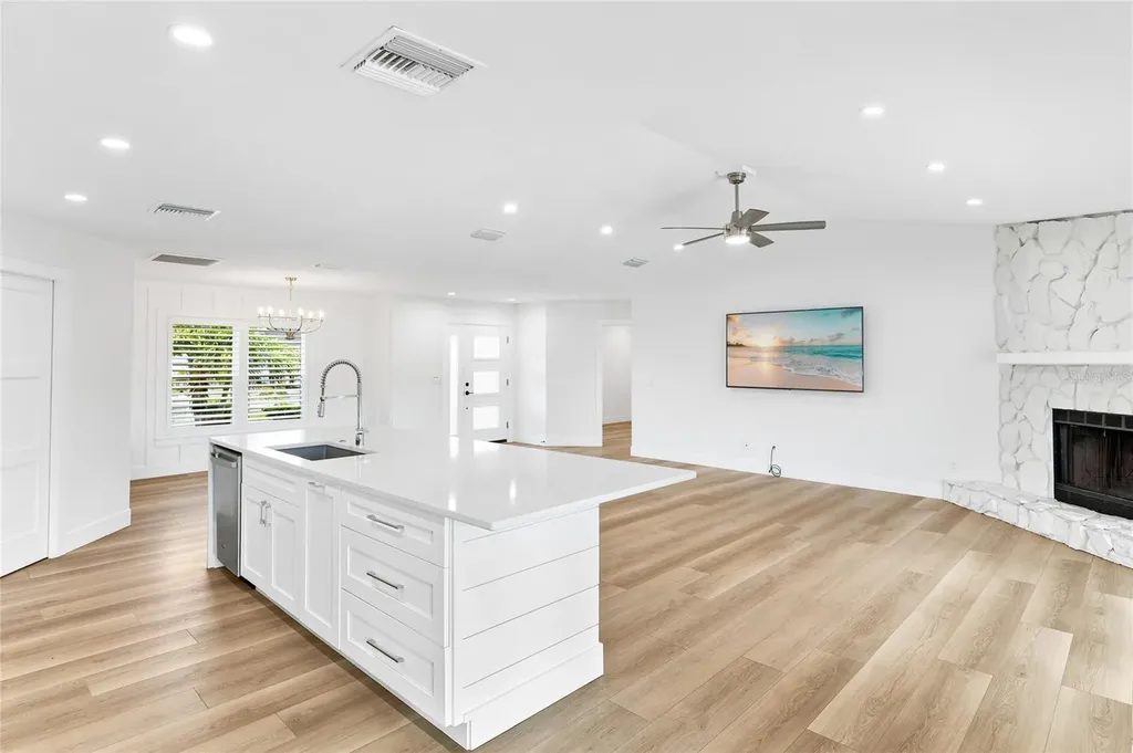 206 73rd Street NW Bradenton FL 34209
