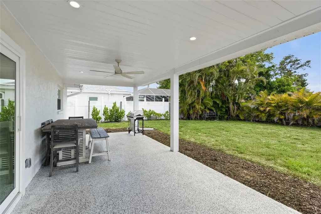 206 73rd Street NW Bradenton FL 34209