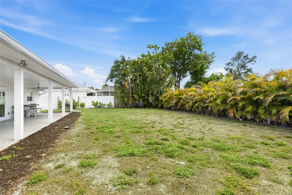 206 73rd Street NW Bradenton FL 34209
