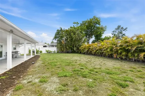 206 73rd Street NW Bradenton FL 34209