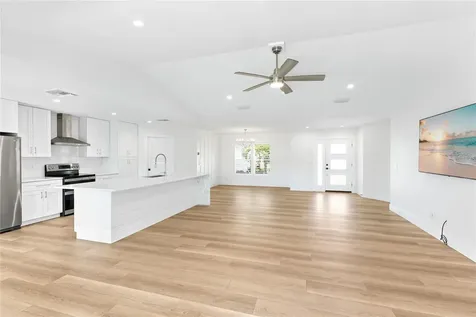 206 73rd Street NW Bradenton FL 34209