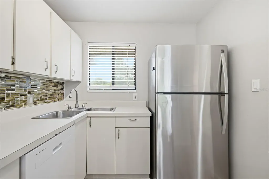 6033 34th Street W Bradenton FL 34210