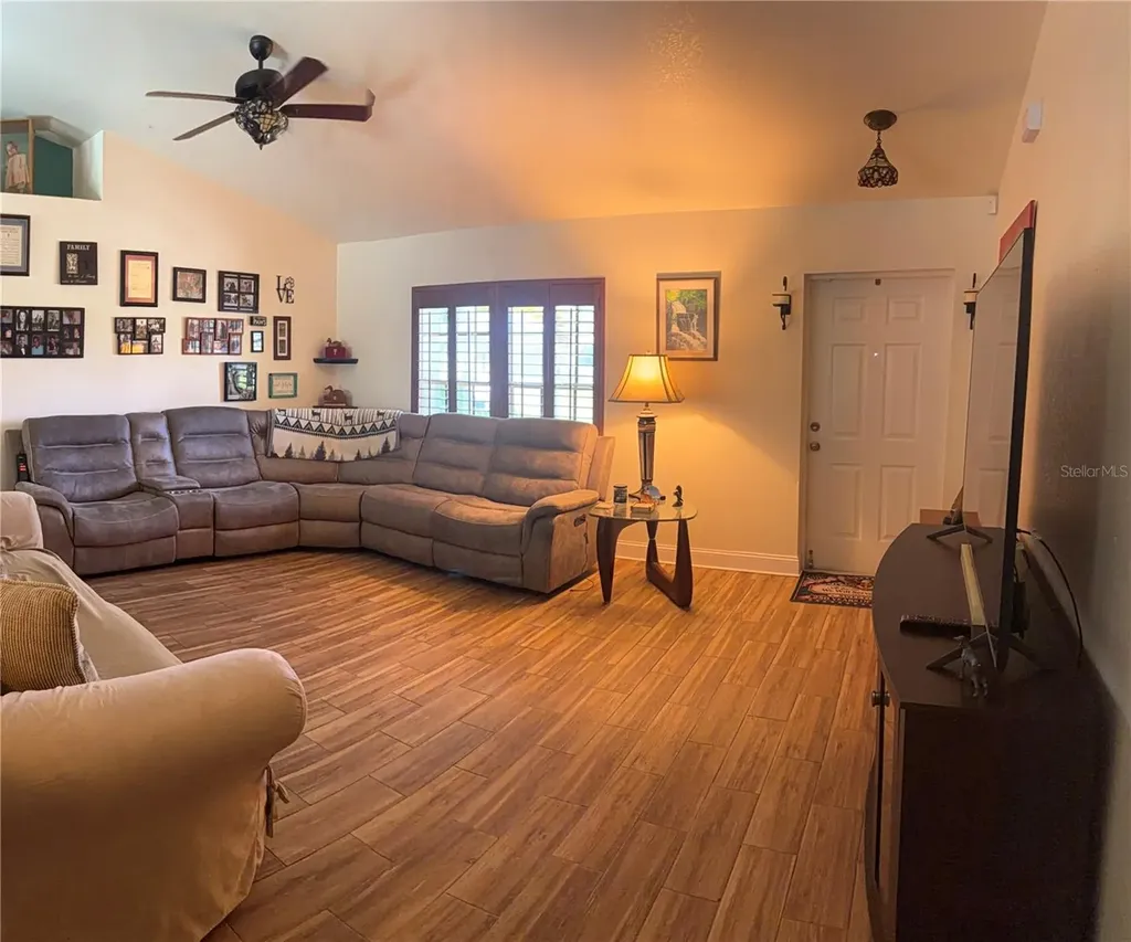 1209 NW 25th Place Cape Coral FL 33993