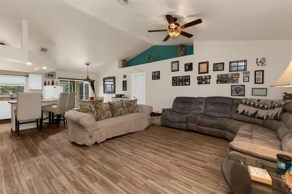 1209 NW 25th Place Cape Coral FL 33993