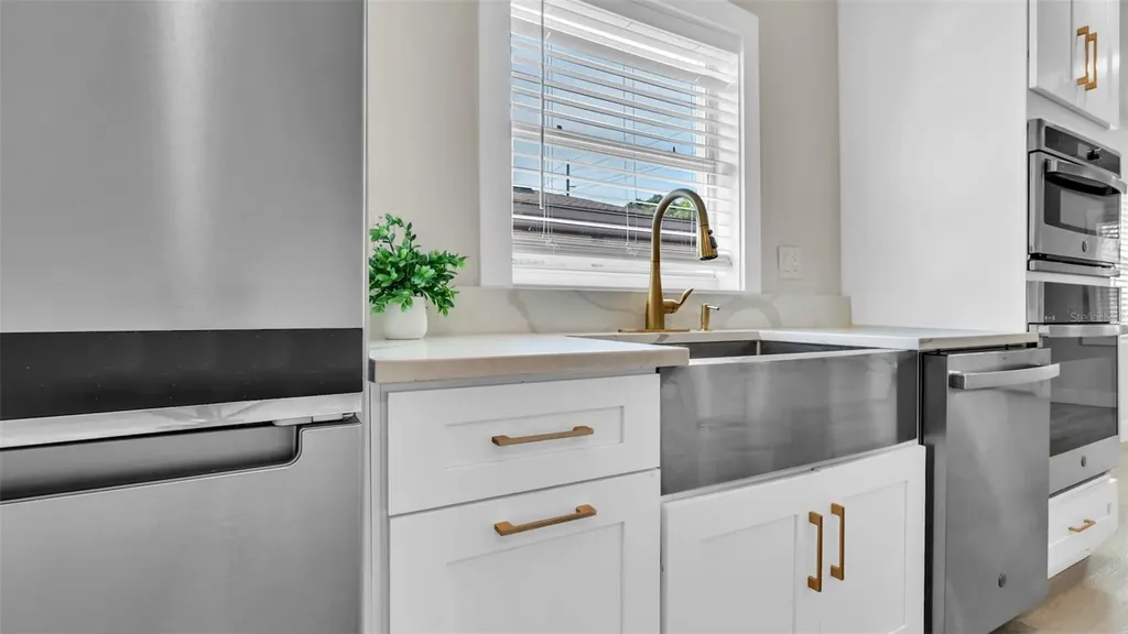2906 W Nassau Street Tampa FL 33607
