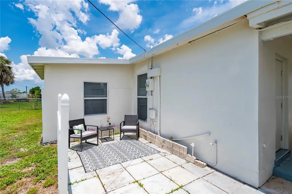 22201 Beverly Avenue Port Charlotte FL 33952