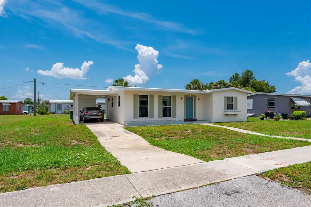 22201 Beverly Avenue Port Charlotte FL 33952