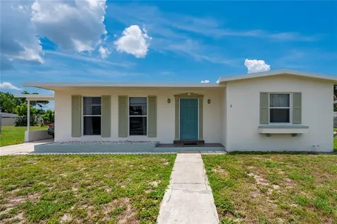 22201 Beverly Avenue Port Charlotte FL 33952