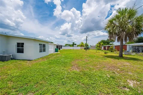22201 Beverly Avenue Port Charlotte FL 33952