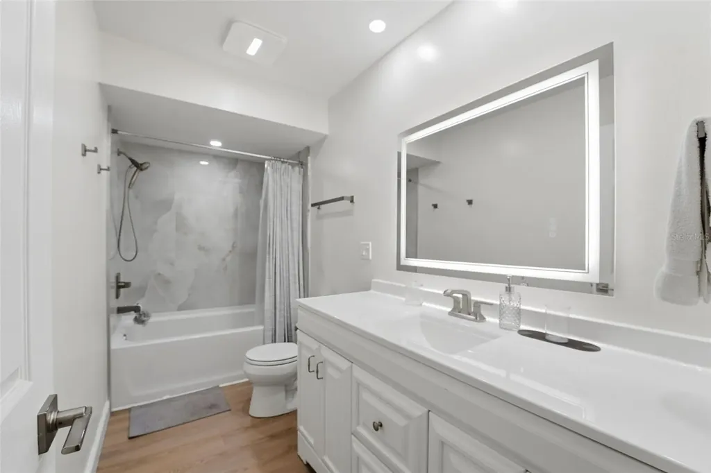 2600 Cambridge Drive Sarasota FL 34232