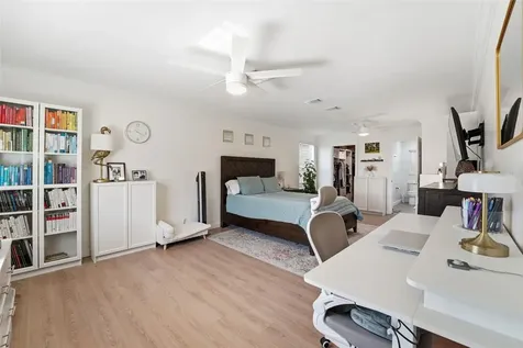 2600 Cambridge Drive Sarasota FL 34232
