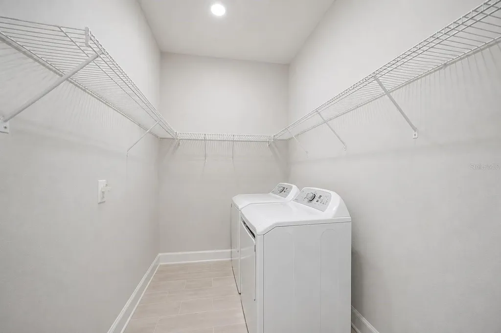 6066 Mesa Glen Bradenton FL 34203