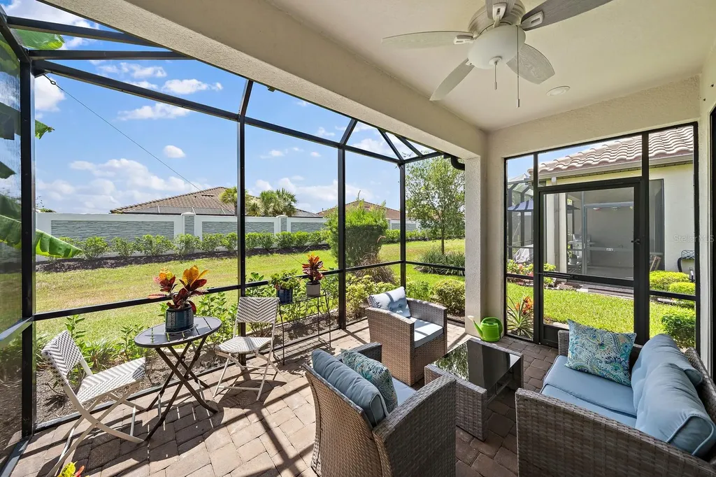 6066 Mesa Glen Bradenton FL 34203