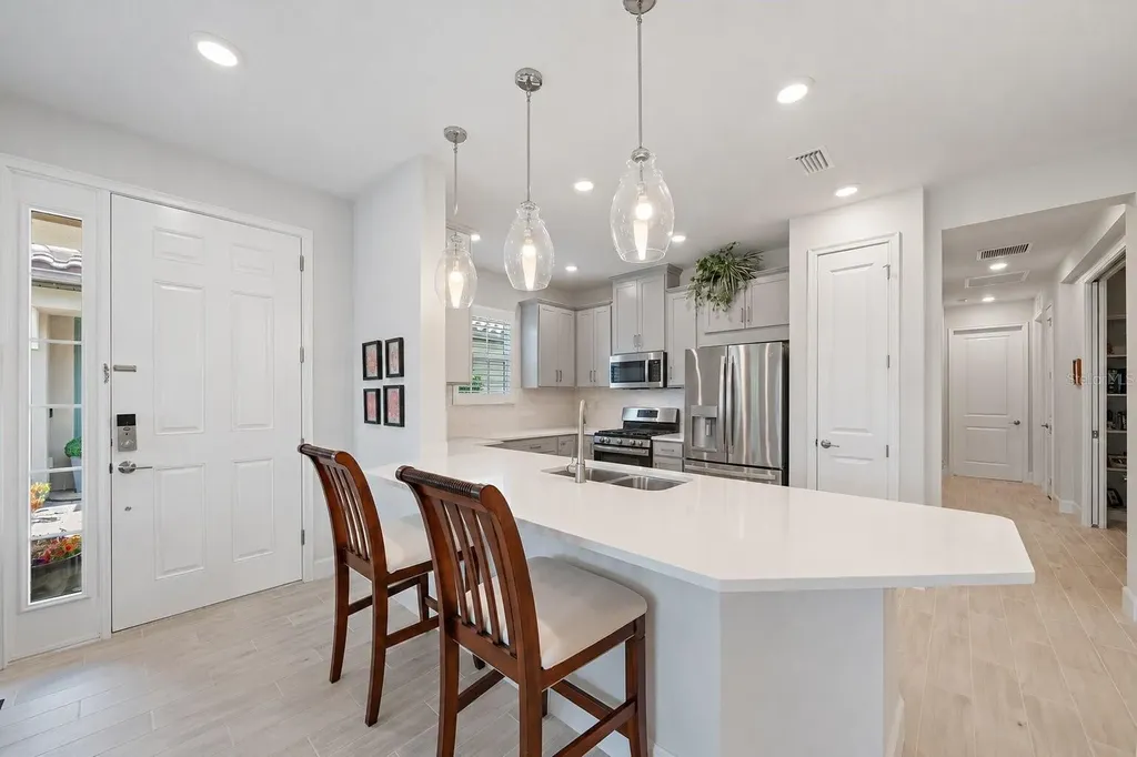 6066 Mesa Glen Bradenton FL 34203