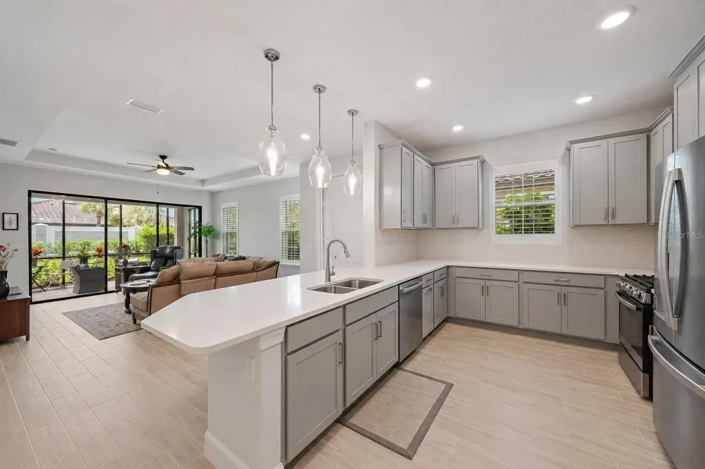 6066 Mesa Glen Bradenton FL 34203