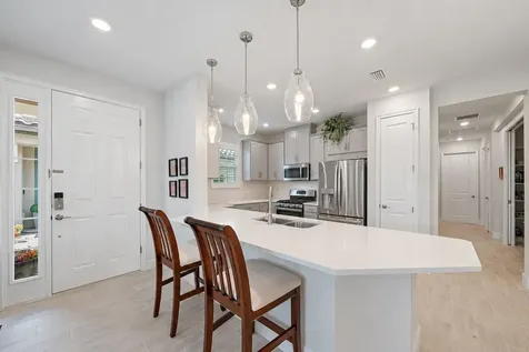 6066 Mesa Glen Bradenton FL 34203