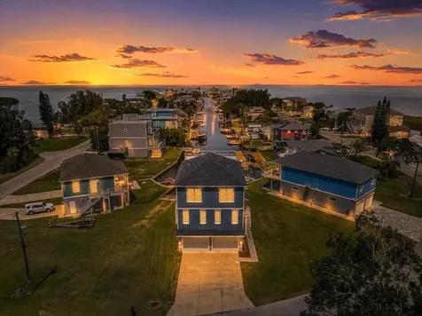 6812 Driftwood Drive Hudson FL 34667