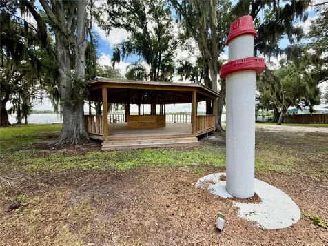 1702 1/2 Us Highway 92 W Auburndale FL 33823