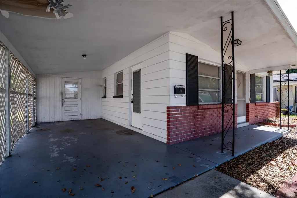 5619 19th Avenue N St Petersburg FL 33710