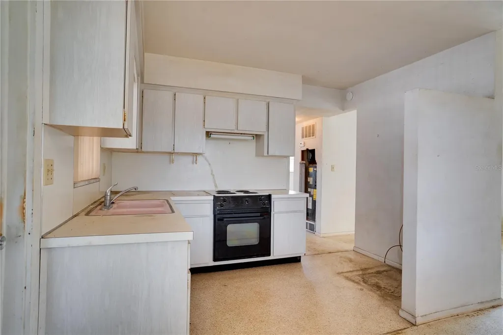 5619 19th Avenue N St Petersburg FL 33710