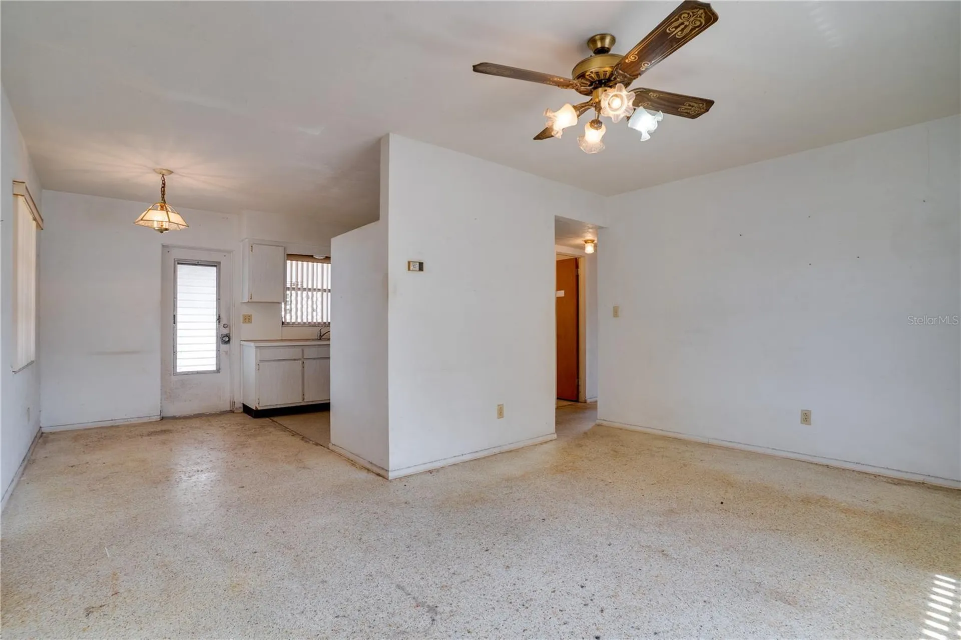 5619 19th Avenue N St Petersburg FL 33710