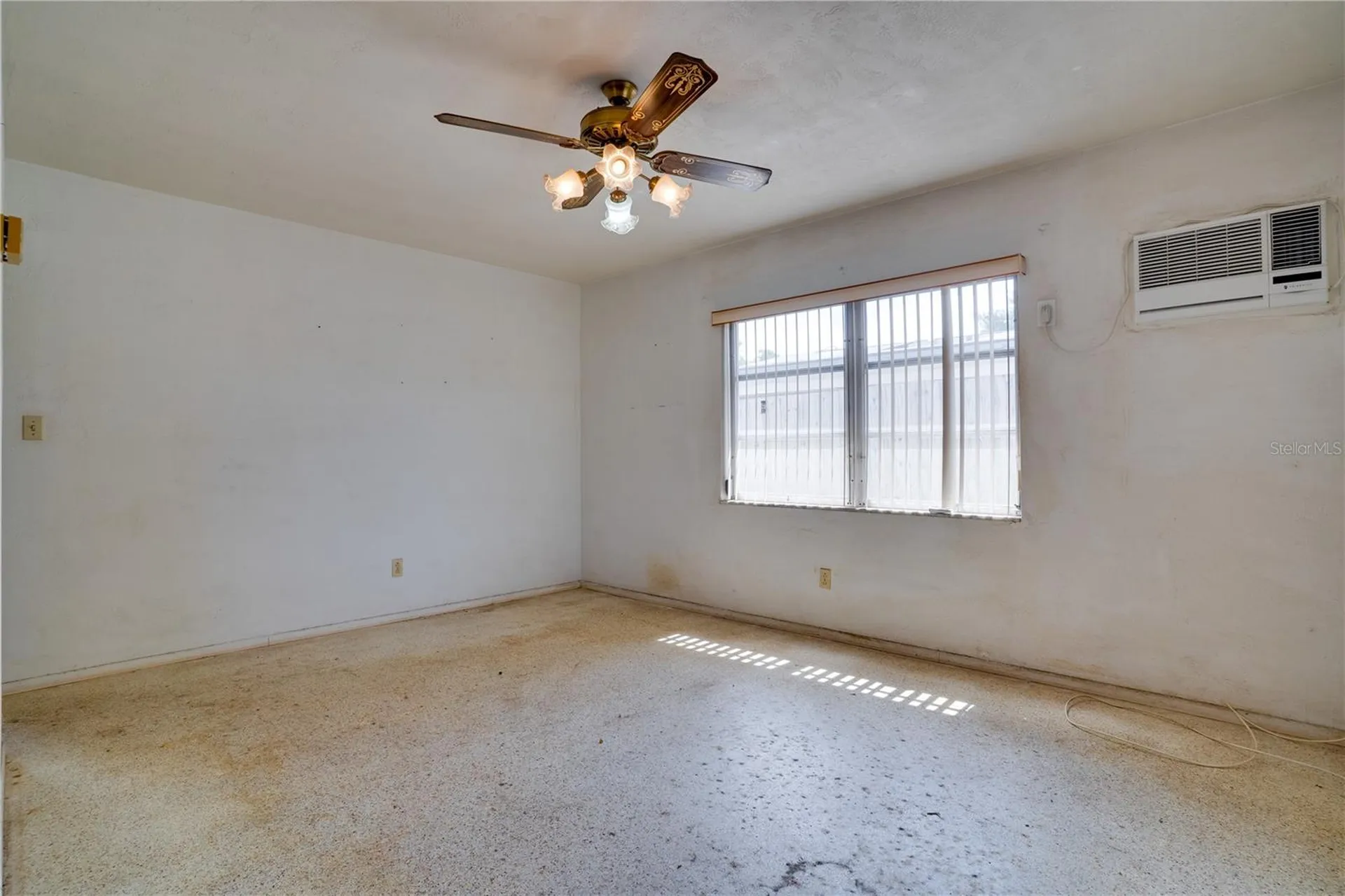 5619 19th Avenue N St Petersburg FL 33710
