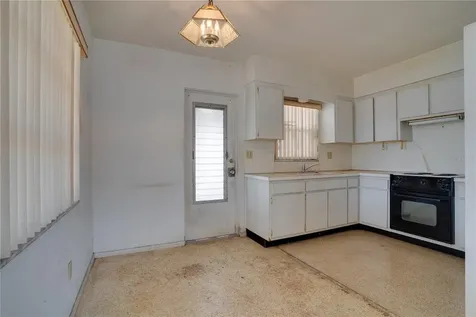 5619 19th Avenue N St Petersburg FL 33710