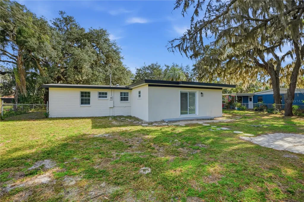 707 Aberdeen Circle Tampa FL 33617