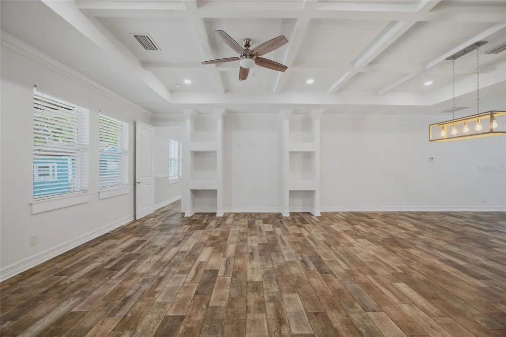 1707 E Emma Street Tampa FL 33610