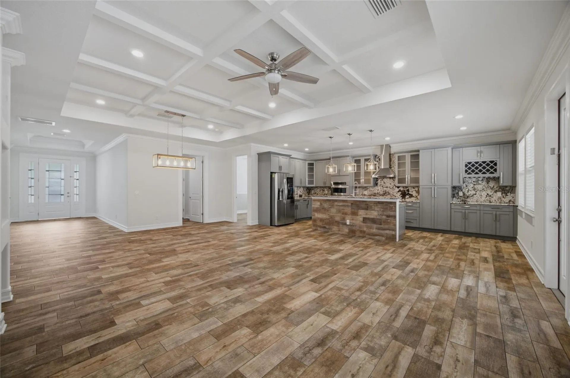 1707 E Emma Street Tampa FL 33610