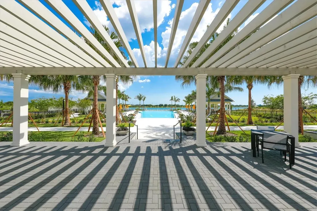 8113 Sternway Road Sarasota FL 34240