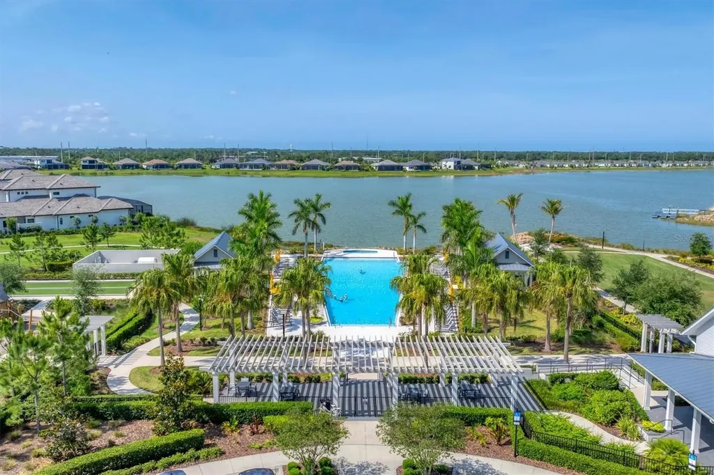 8113 Sternway Road Sarasota FL 34240