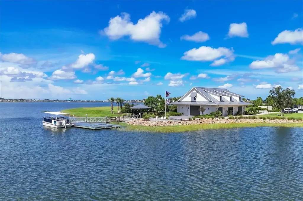 8113 Sternway Road Sarasota FL 34240