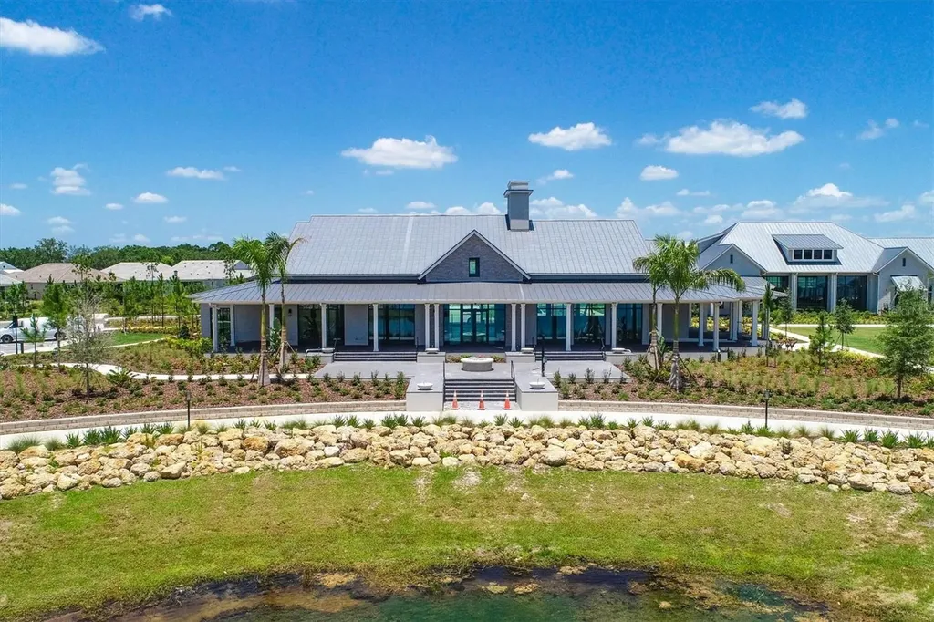 8113 Sternway Road Sarasota FL 34240