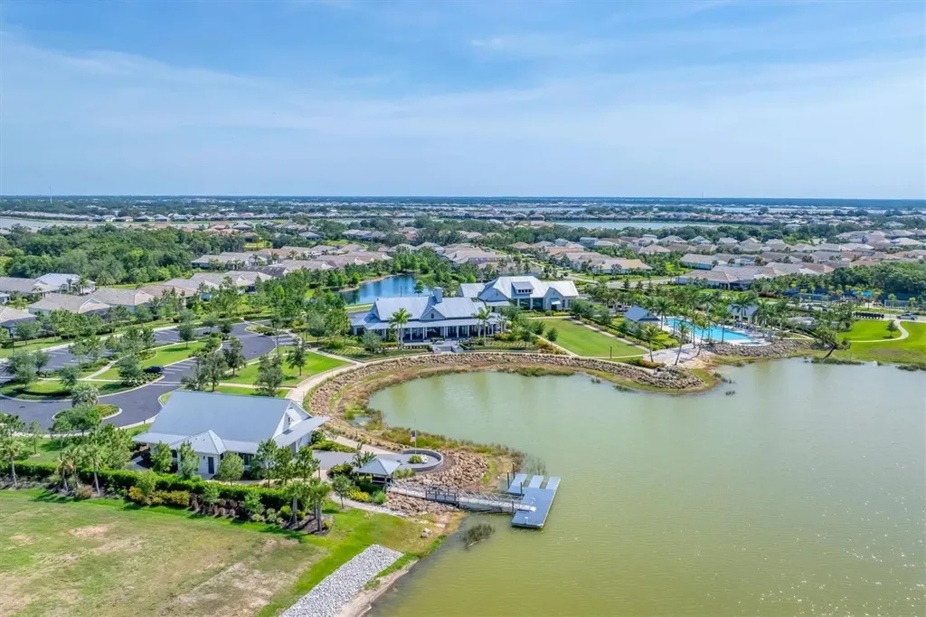 8113 Sternway Road Sarasota FL 34240