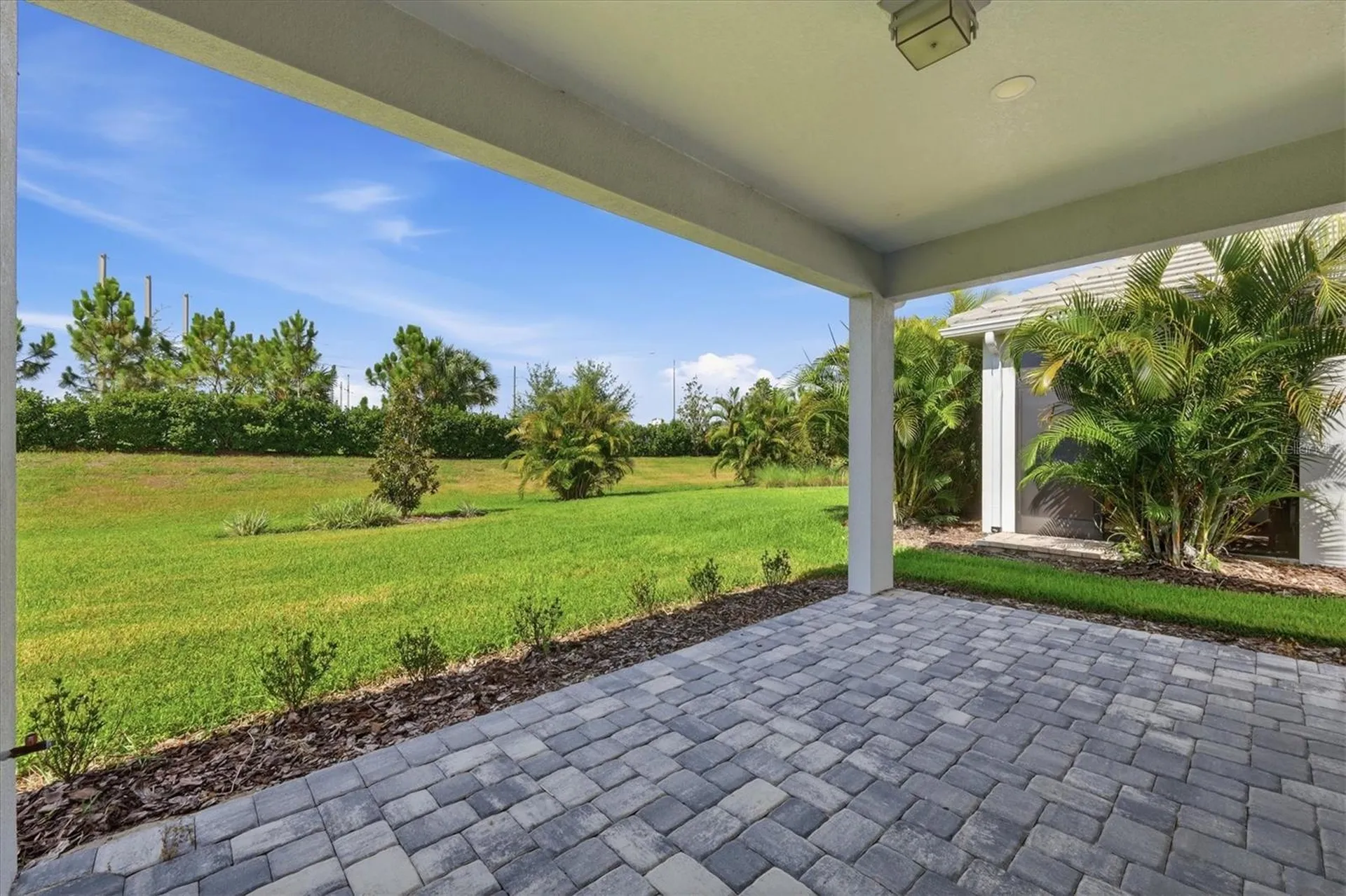 8113 Sternway Road Sarasota FL 34240