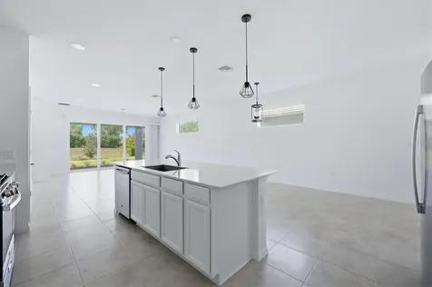 8113 Sternway Road Sarasota FL 34240