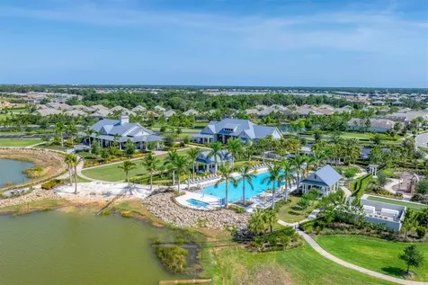 8113 Sternway Road Sarasota FL 34240