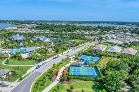 8113 Sternway Road Sarasota FL 34240