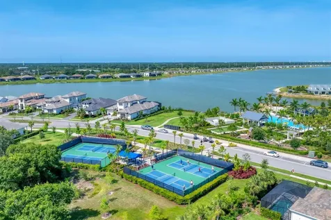 8113 Sternway Road Sarasota FL 34240