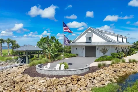 8113 Sternway Road Sarasota FL 34240