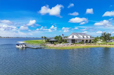 8113 Sternway Road Sarasota FL 34240