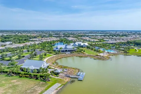 8113 Sternway Road Sarasota FL 34240