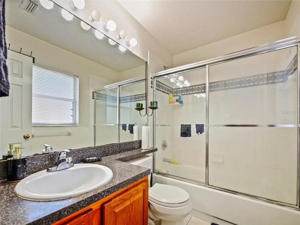 4856 Robbins Avenue Orlando FL 32808