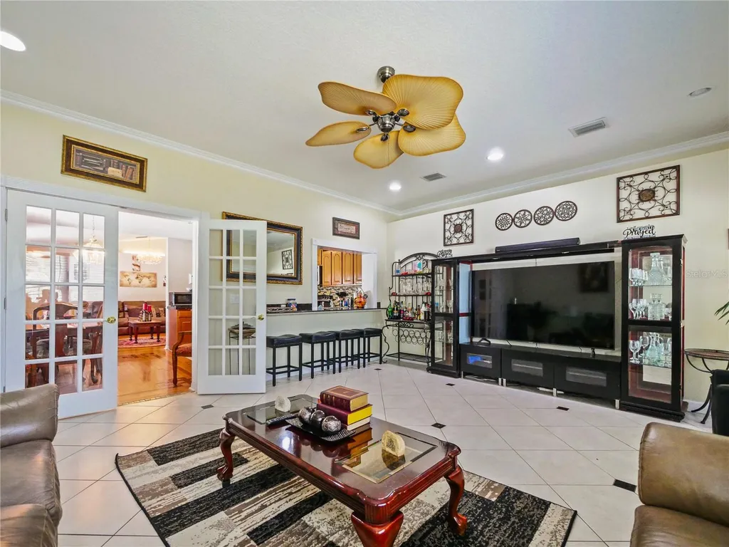 4856 Robbins Avenue Orlando FL 32808
