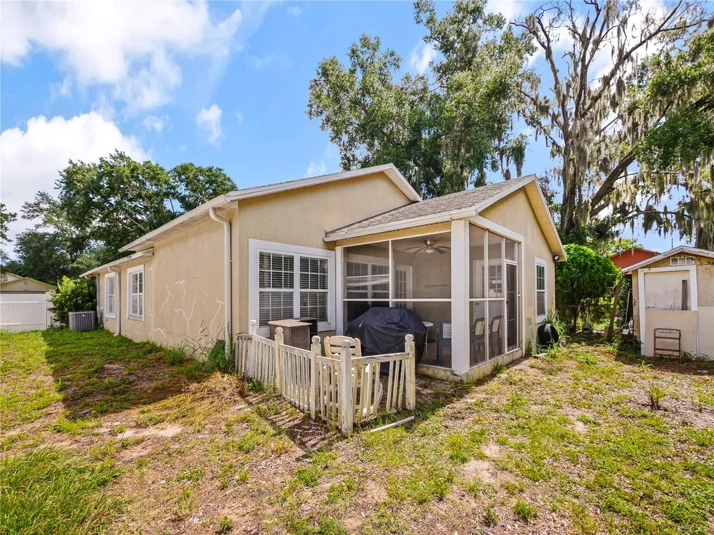 4856 Robbins Avenue Orlando FL 32808