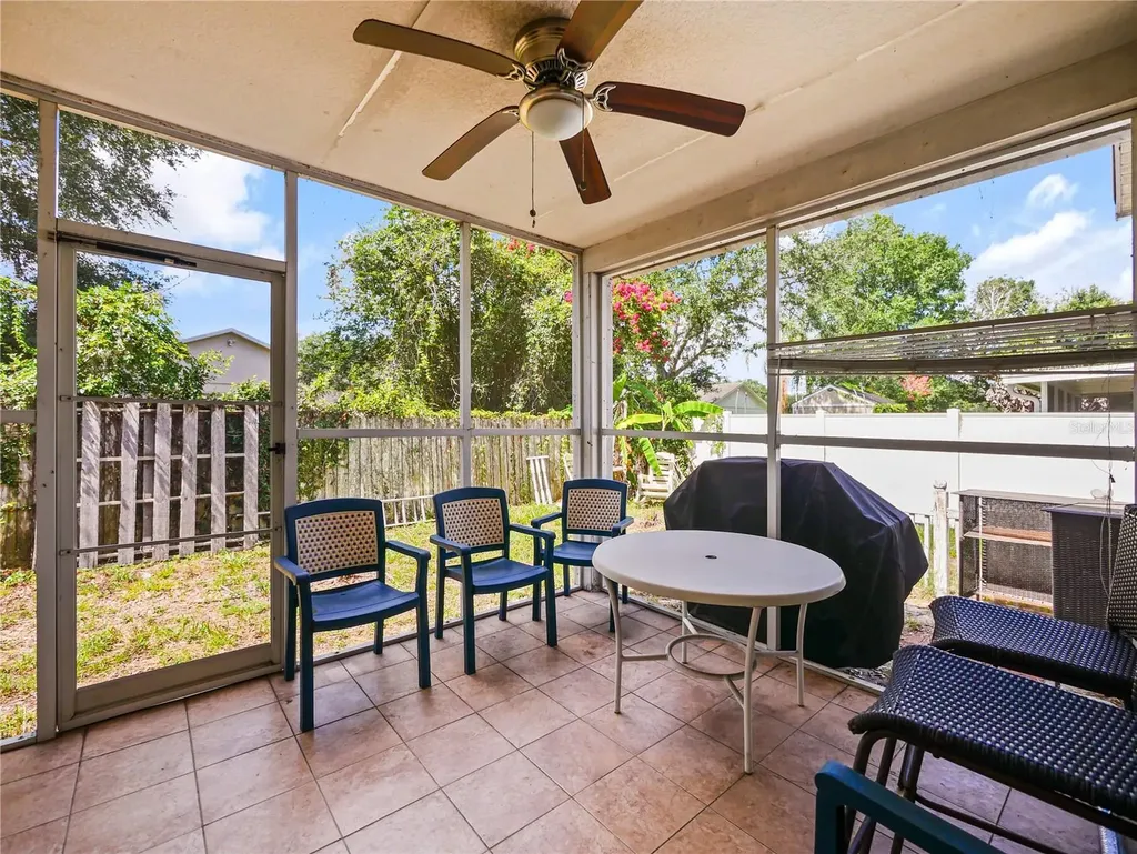 4856 Robbins Avenue Orlando FL 32808