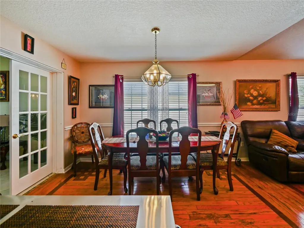 4856 Robbins Avenue Orlando FL 32808
