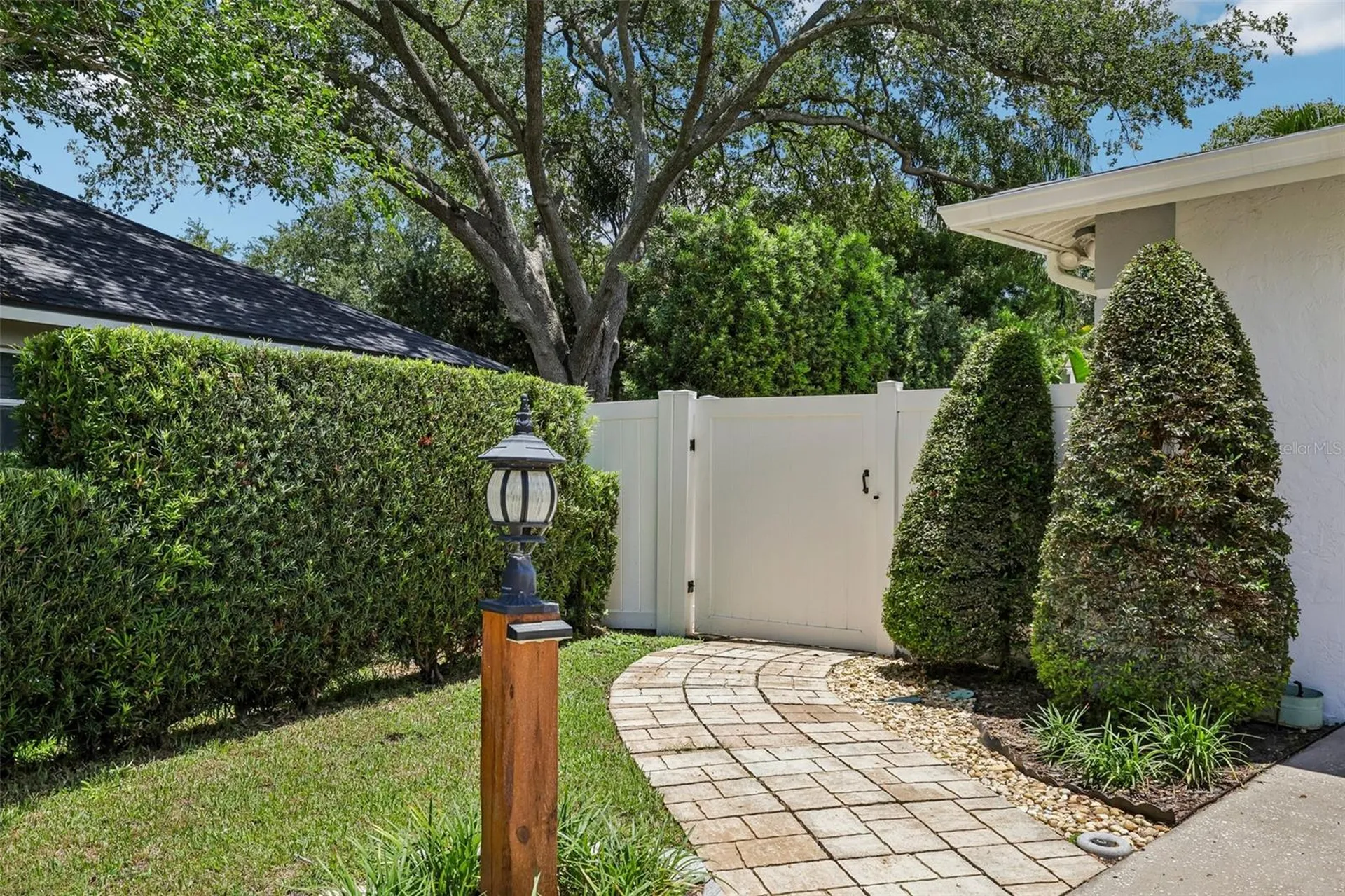14309 Brentwood Drive Tampa FL 33618