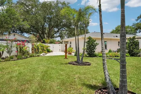 14309 Brentwood Drive Tampa FL 33618